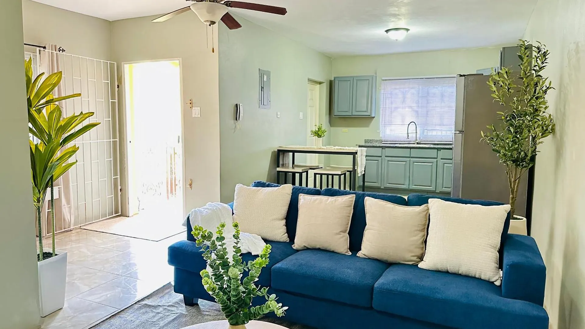 Island Paradise-Gated-Secure-Airport Pickup Available Montego Bay Apartmán
