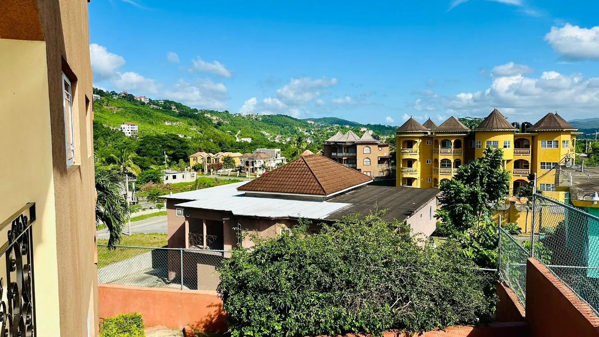 Island Paradise-Gated-Secure-Airport Pickup Available Montego Bay Jamajka